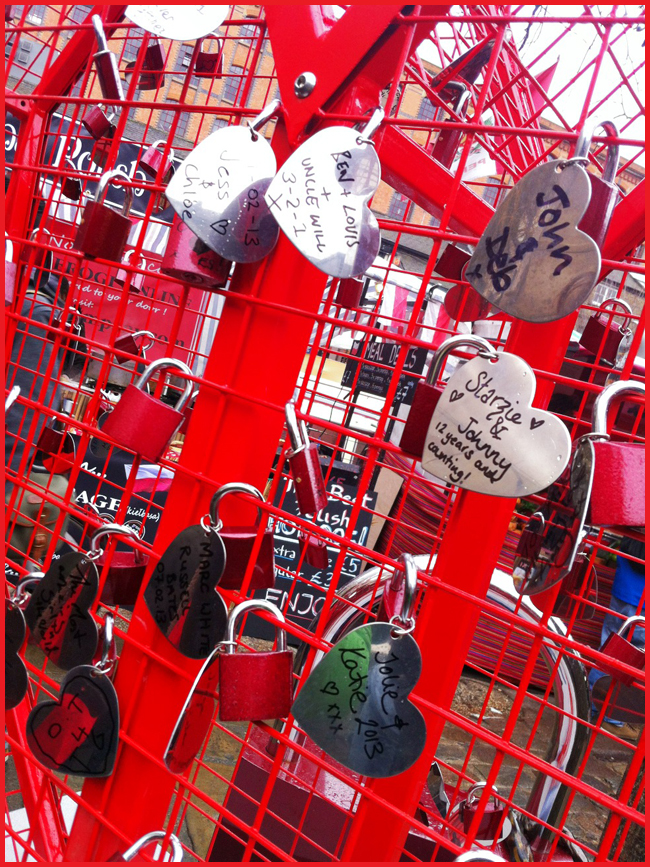 Tweedot blog magazine | london 2013 heart locks for love